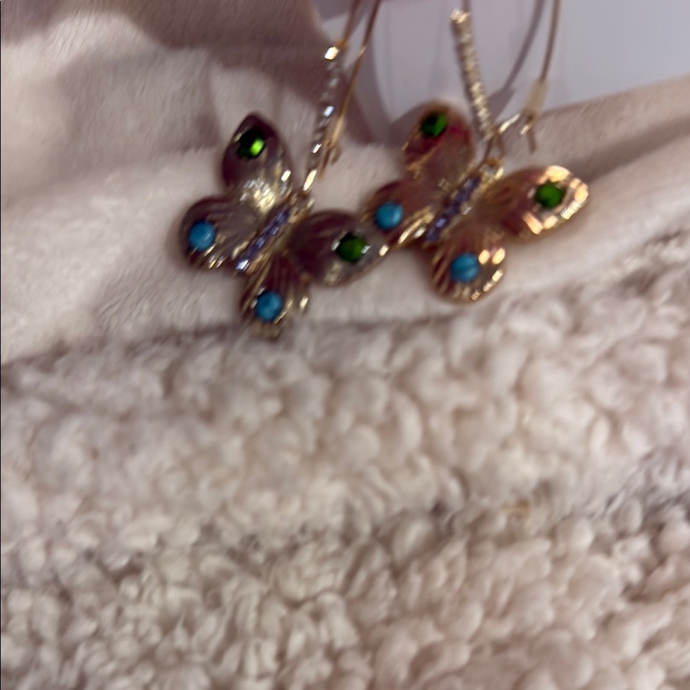 Betsey Johnson Gold Butterfly Earrings. NWT - Picture 4 of 14